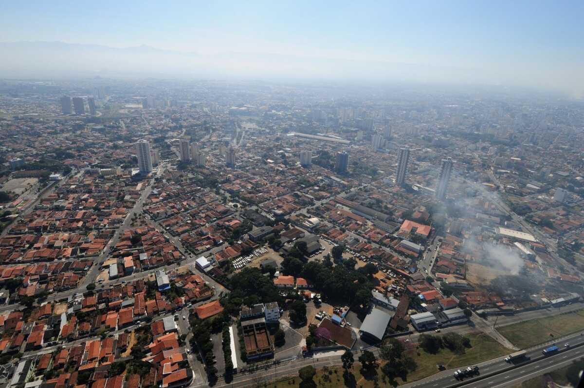 Vista aérea de São José dos Campos — Vale do Paraíba